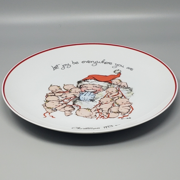 1973 Vintage Kewpie Christmas Collector's Plate - Picture 8 of 8
